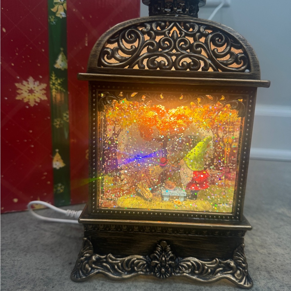 Vintage-Style Illuminated Snow Globe Lantern